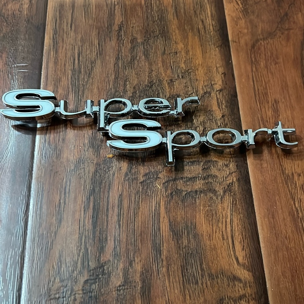 NIB Super Sport Emblem